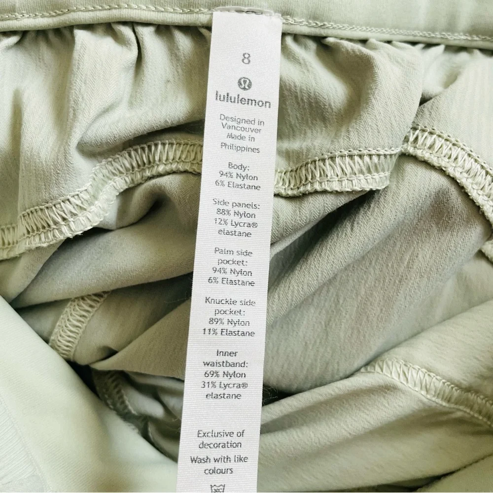 Lululemon SIZE 8 Dance Studio MR midrise 28” pants in light green